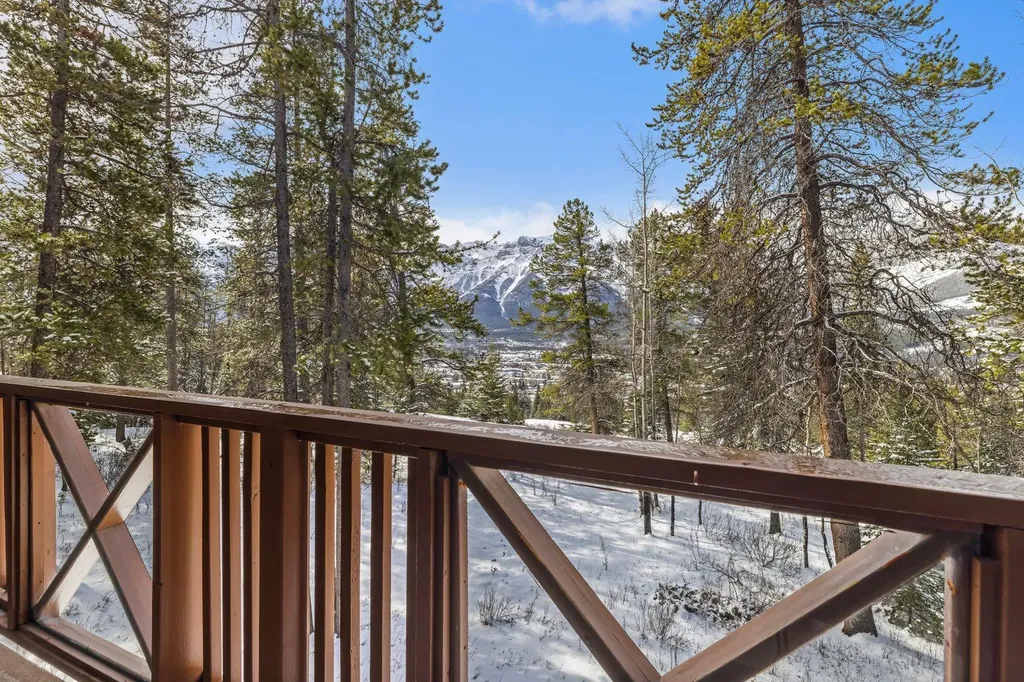 3 Aspen Glen Canmore AB T1W 1A6