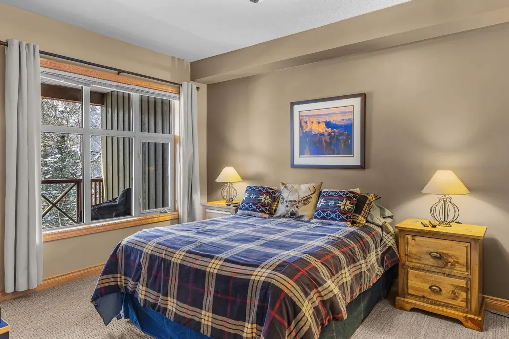3 Aspen Glen Canmore AB T1W 1A6