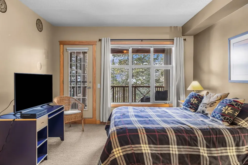 3 Aspen Glen Canmore AB T1W 1A6