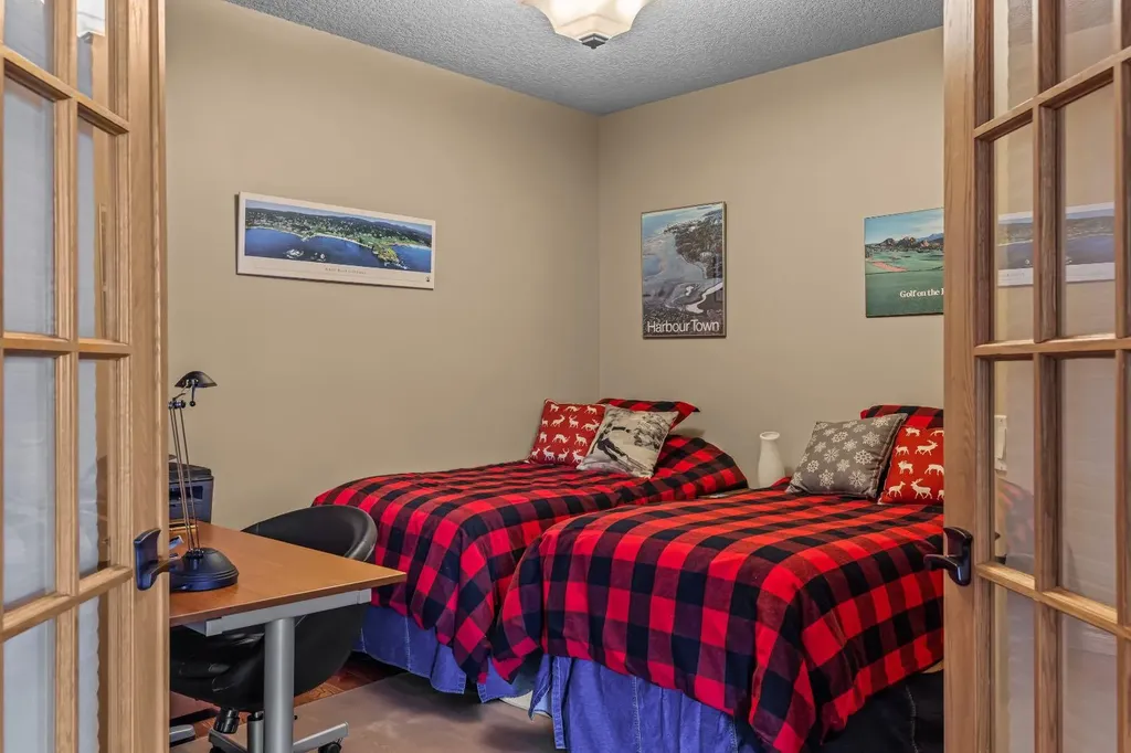 3 Aspen Glen Canmore AB T1W 1A6