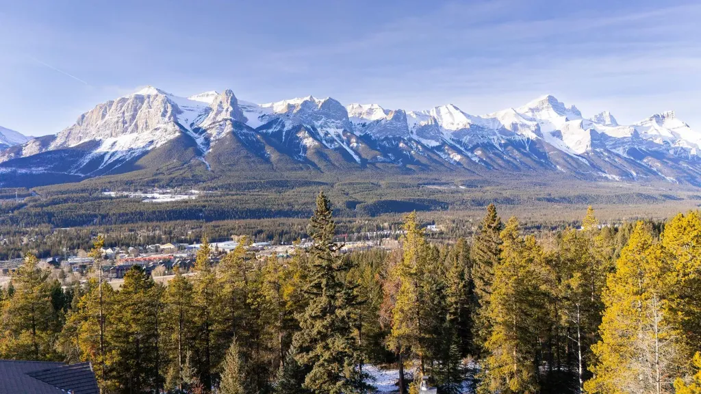 3 Aspen Glen Canmore AB T1W 1A6