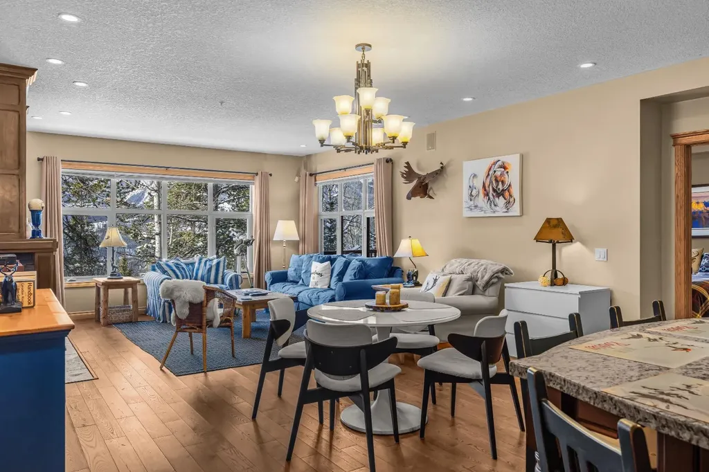 3 Aspen Glen Canmore AB T1W 1A6