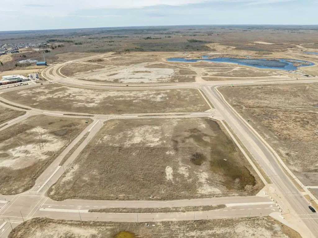 Plan: 1422987 Block:15a Lot: 1 Fort Mcmurray AB T9K2X4