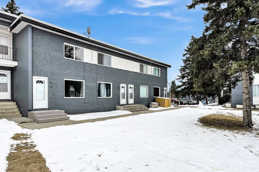 2211 19 Street NE Calgary AB T2E4Y5
