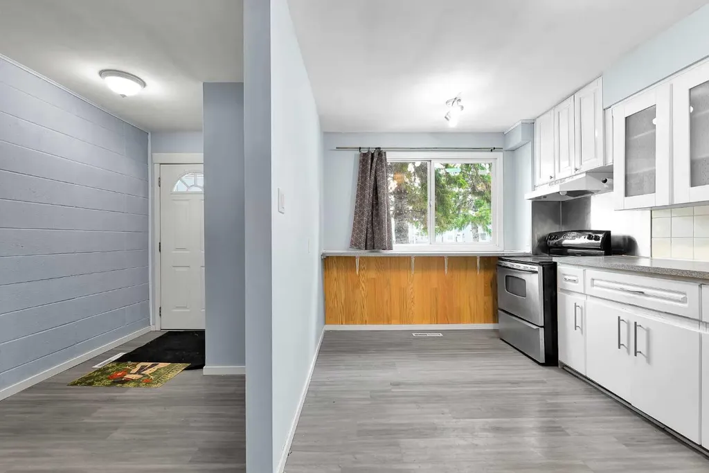 2211 19 Street NE Calgary AB T2E4Y5