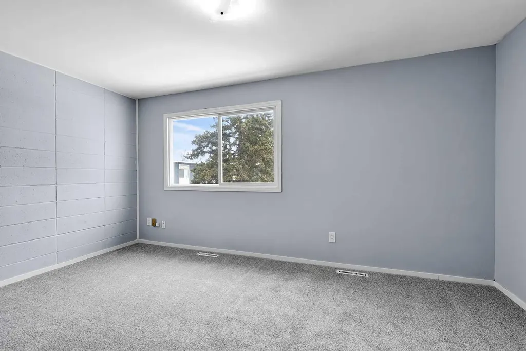 2211 19 Street NE Calgary AB T2E4Y5