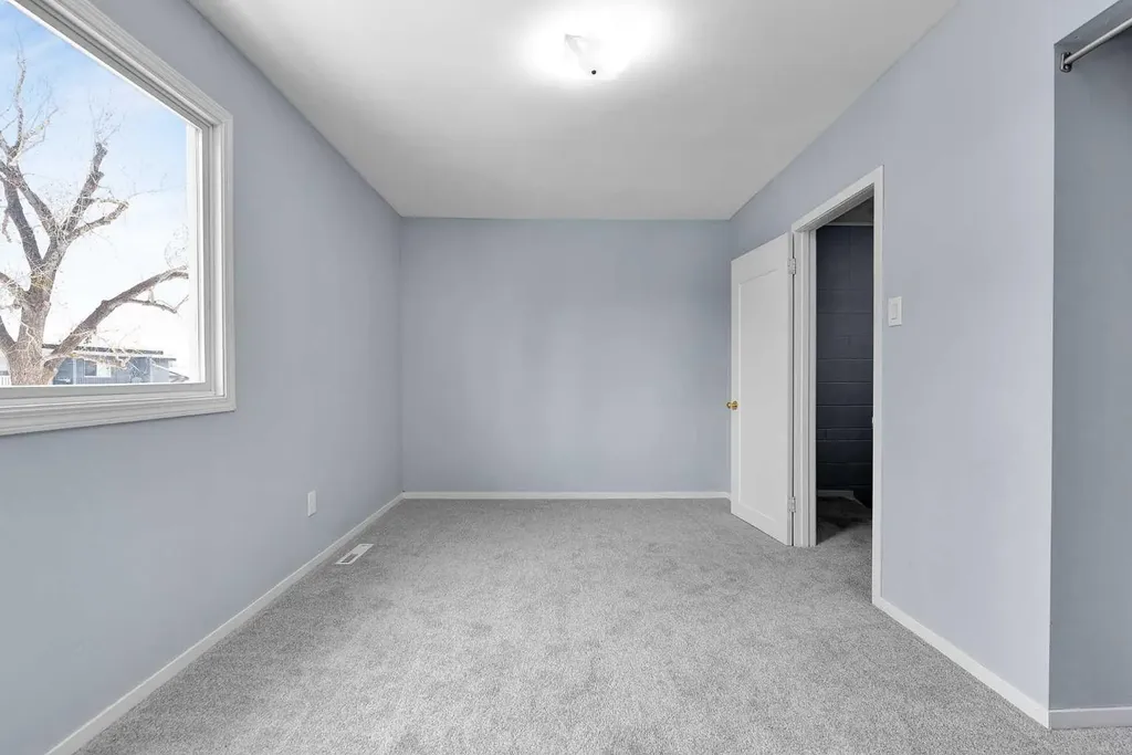 2211 19 Street NE Calgary AB T2E4Y5