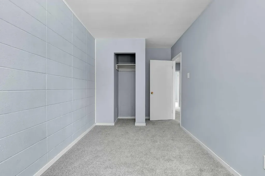 2211 19 Street NE Calgary AB T2E4Y5