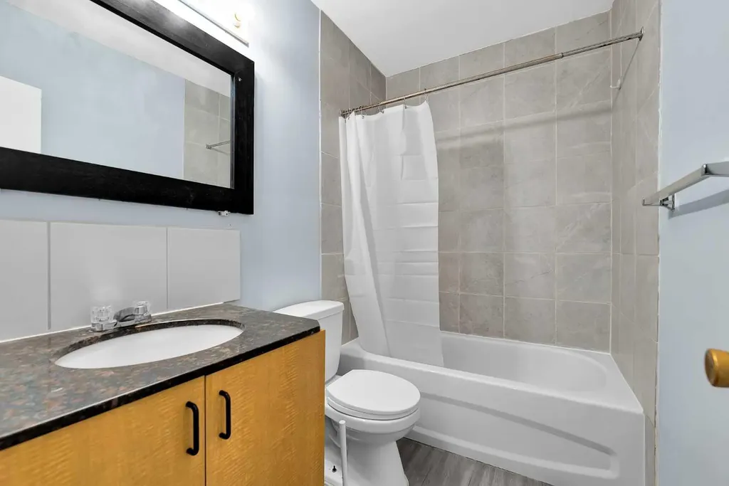 2211 19 Street NE Calgary AB T2E4Y5