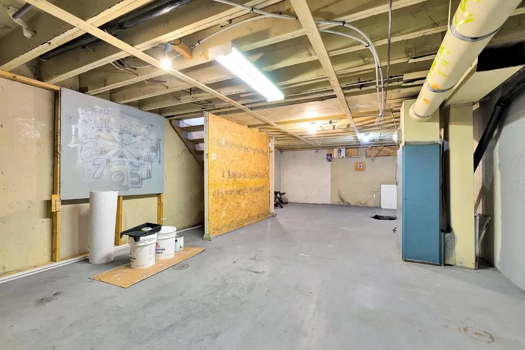 2211 19 Street NE Calgary AB T2E4Y5