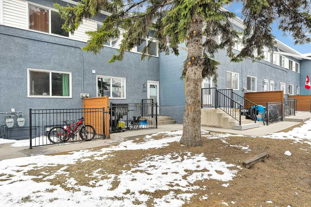 2211 19 Street NE Calgary AB T2E4Y5