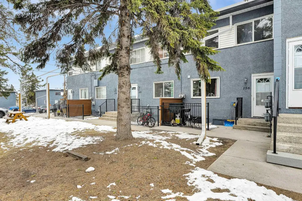 2211 19 Street NE Calgary AB T2E4Y5