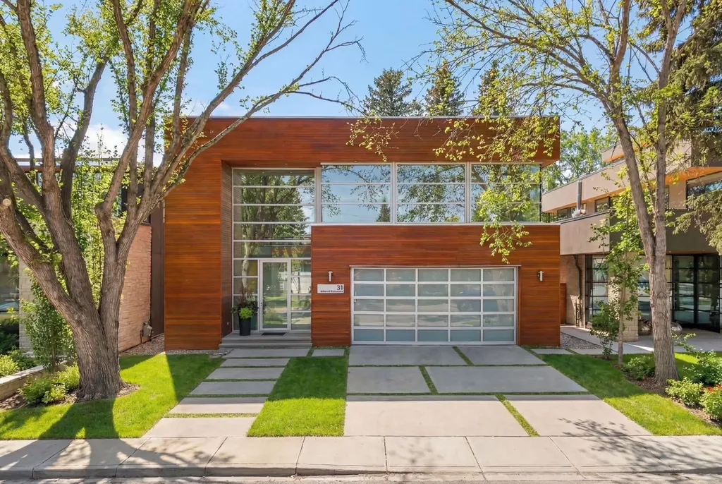 31 Windsor Crescent SW Calgary AB T2V1V5