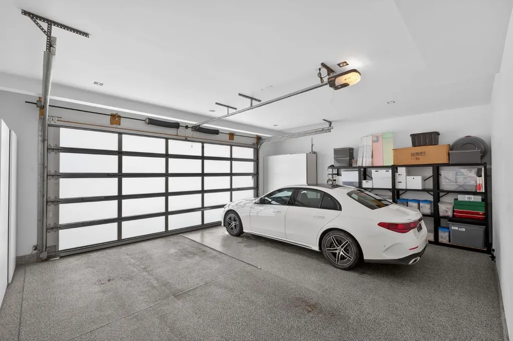 31 Windsor Crescent SW Calgary AB T2V1V5