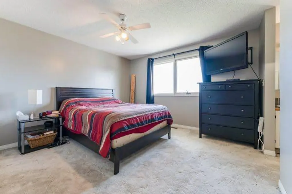 25 Park Place Drumheller AB T0J0Y1