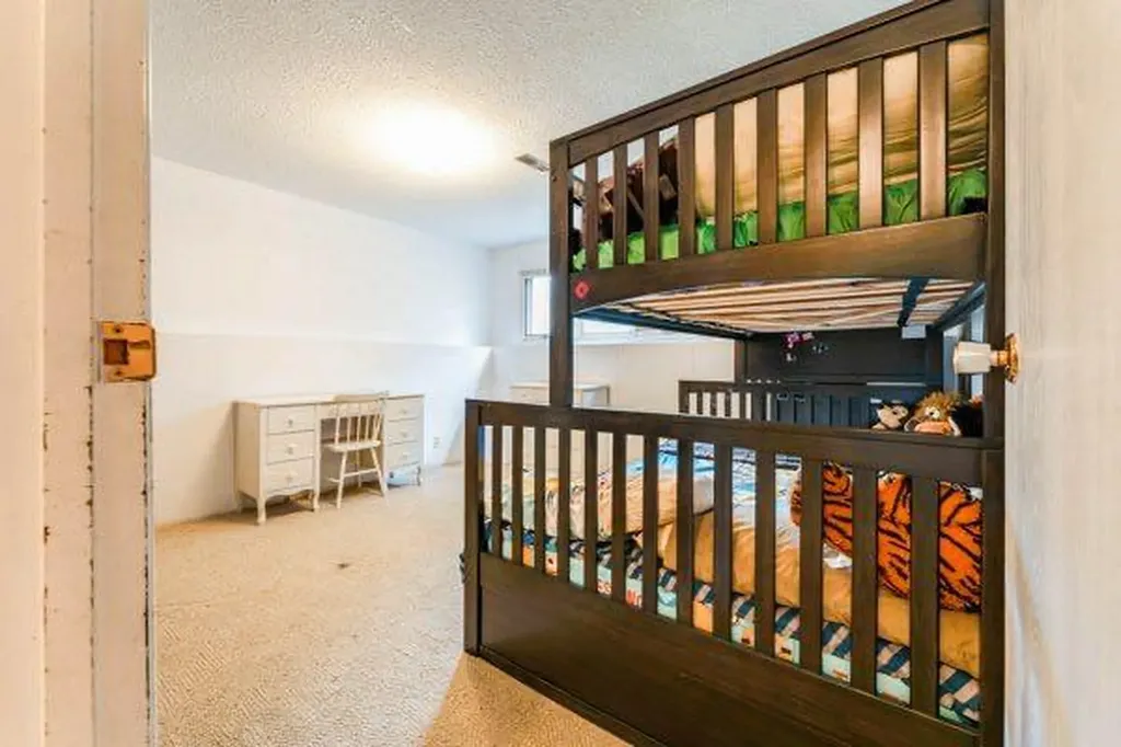 25 Park Place Drumheller AB T0J0Y1