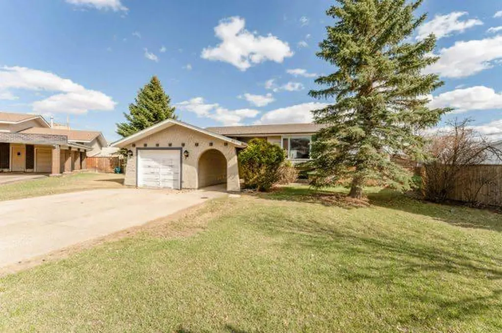 25 Park Place Drumheller AB T0J0Y1