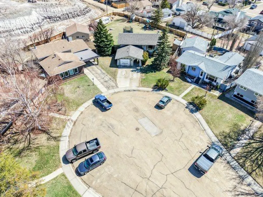 25 Park Place Drumheller AB T0J0Y1