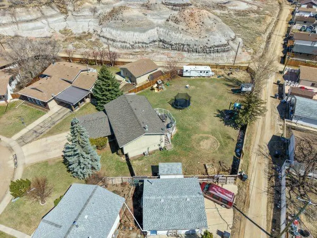 25 Park Place Drumheller AB T0J0Y1