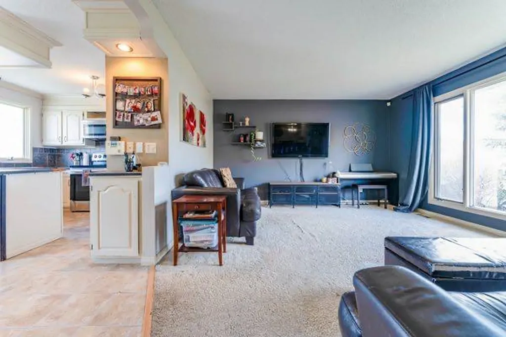 25 Park Place Drumheller AB T0J0Y1