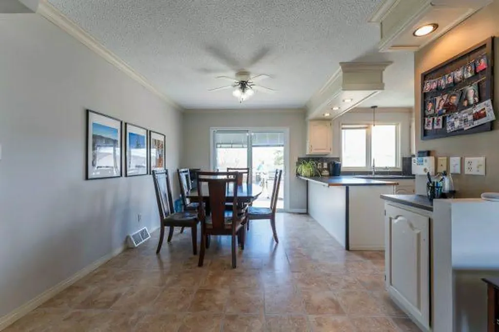 25 Park Place Drumheller AB T0J0Y1