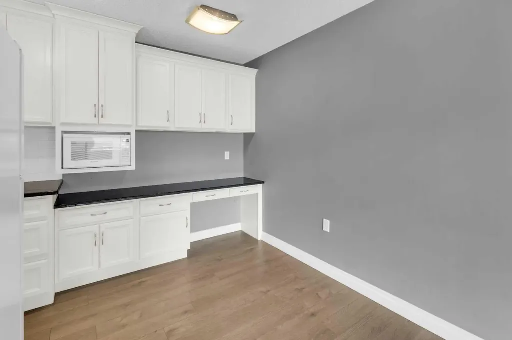 1602 11 Avenue SW Calgary AB T3C 0N2