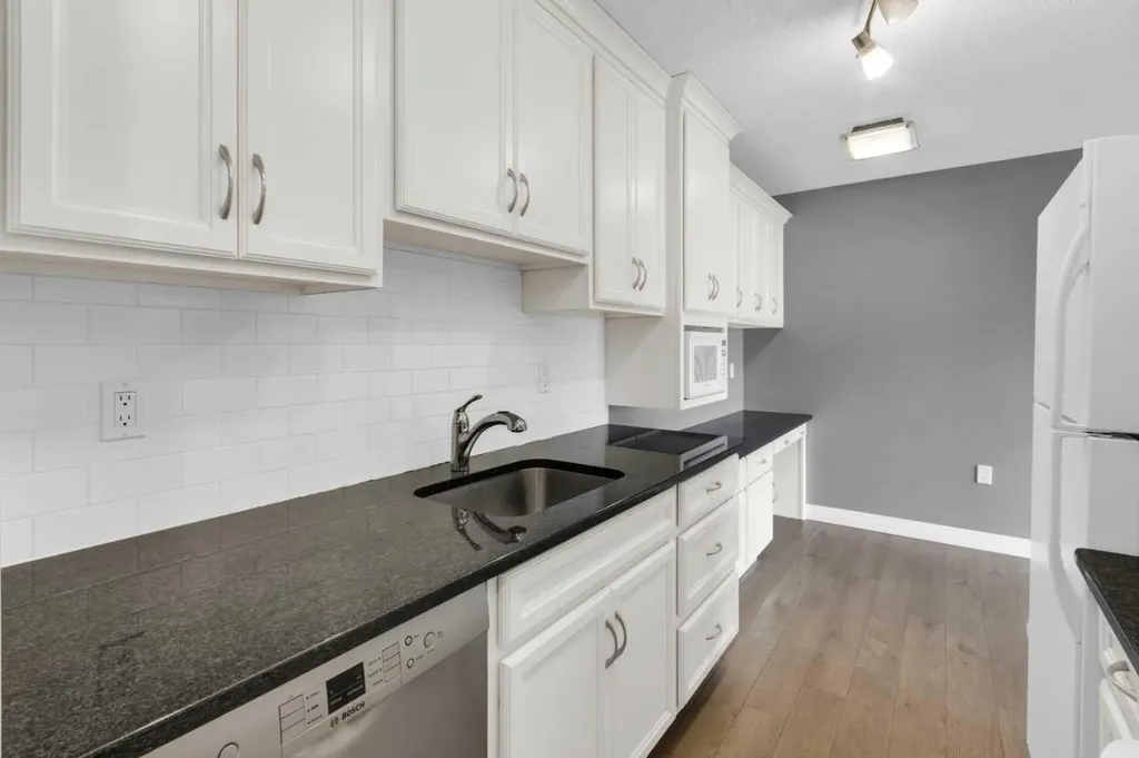 1602 11 Avenue SW Calgary AB T3C 0N2