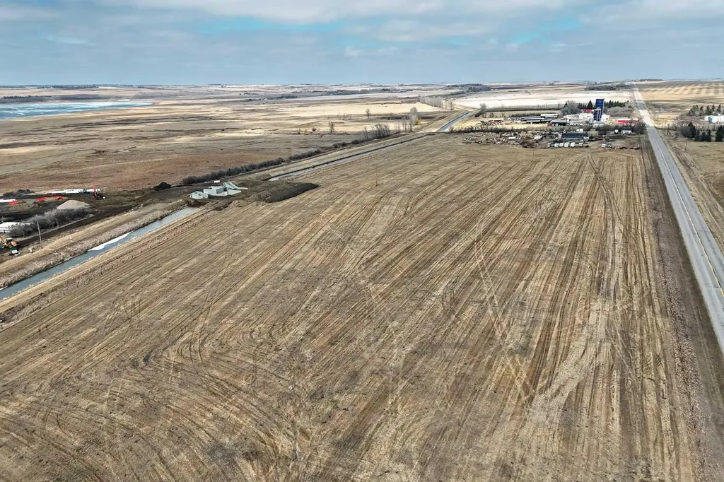235082 Range Road 243 Strathmore AB T1P 2C9