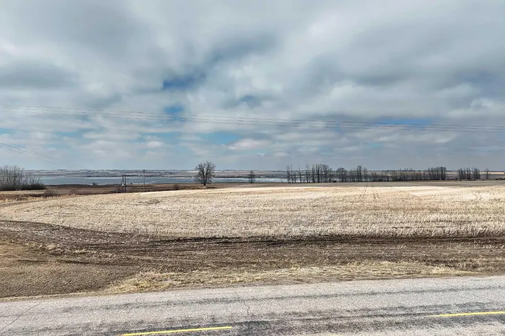 235082 Range Road 243 Strathmore AB T1P 2C9