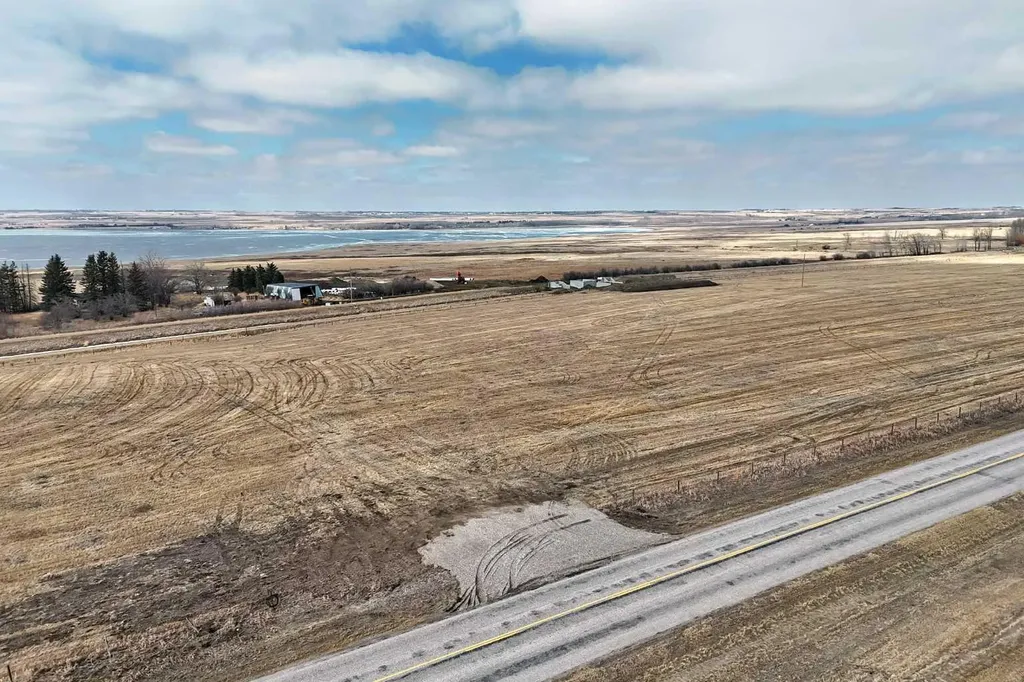 235082 Range Road 243 Strathmore AB T1P 2C9