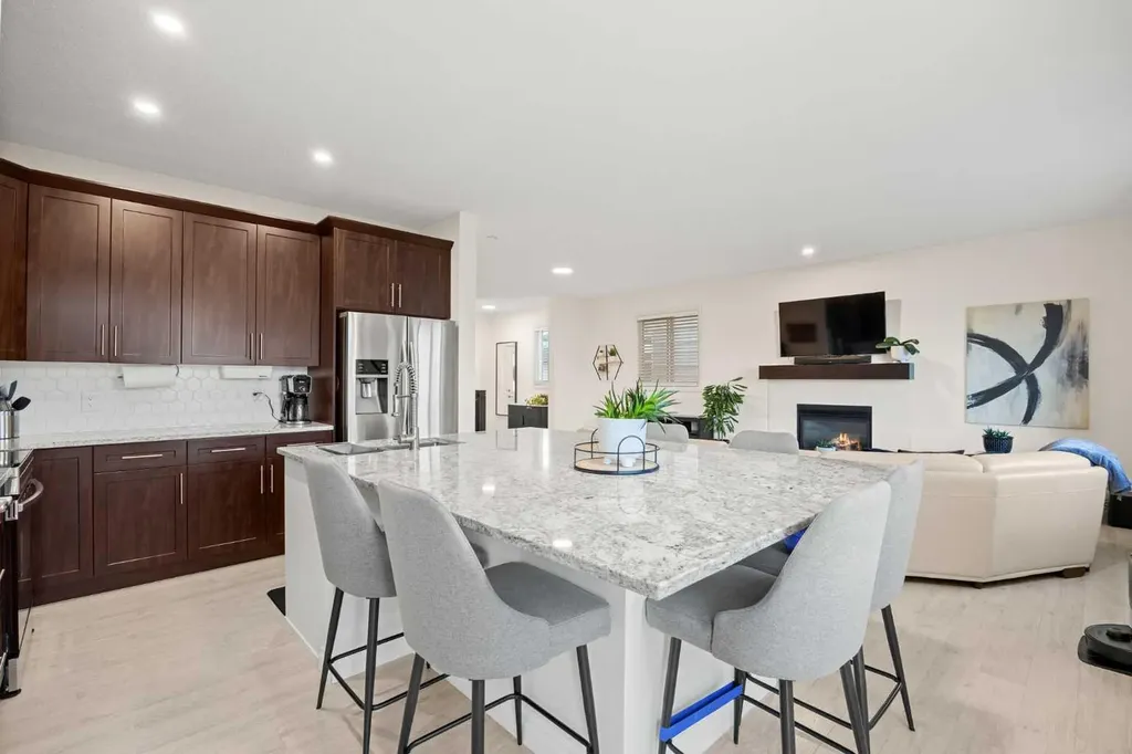 184 Cimarron Vista Way Okotoks AB T1S 0K3