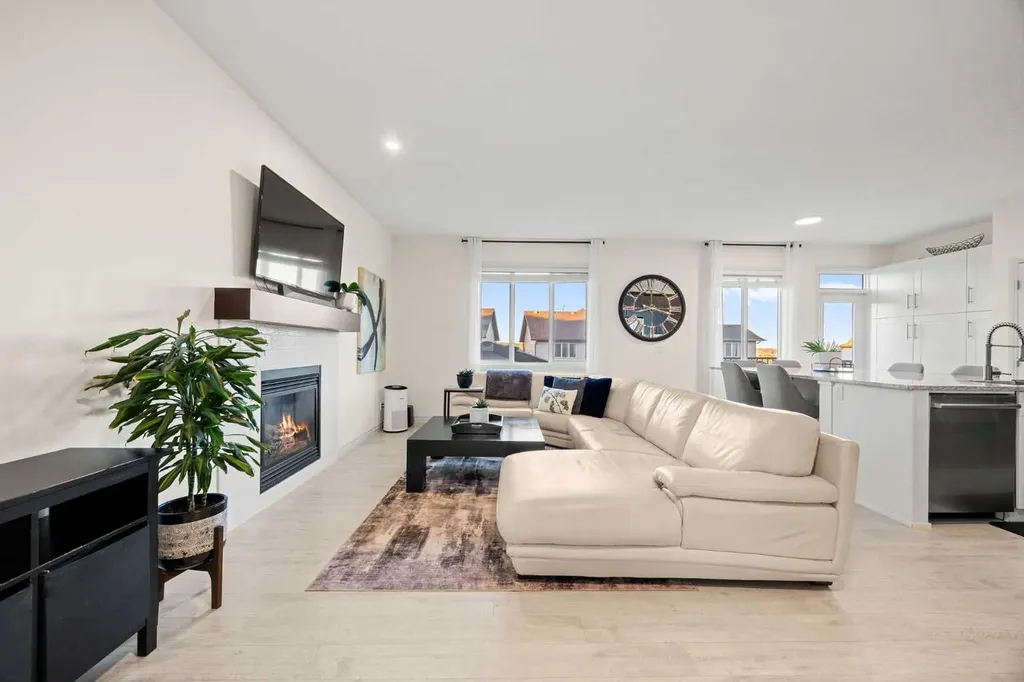 184 Cimarron Vista Way Okotoks AB T1S 0K3