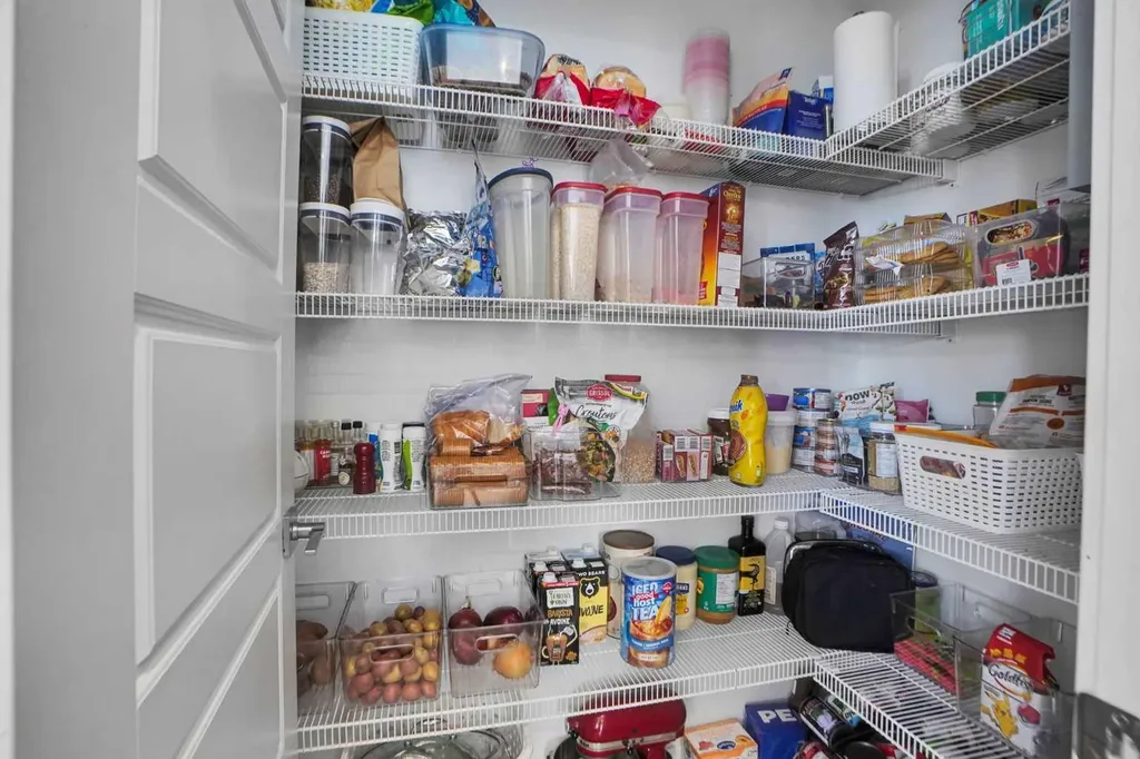188 Brander Avenue Langdon AB T0J 1X2