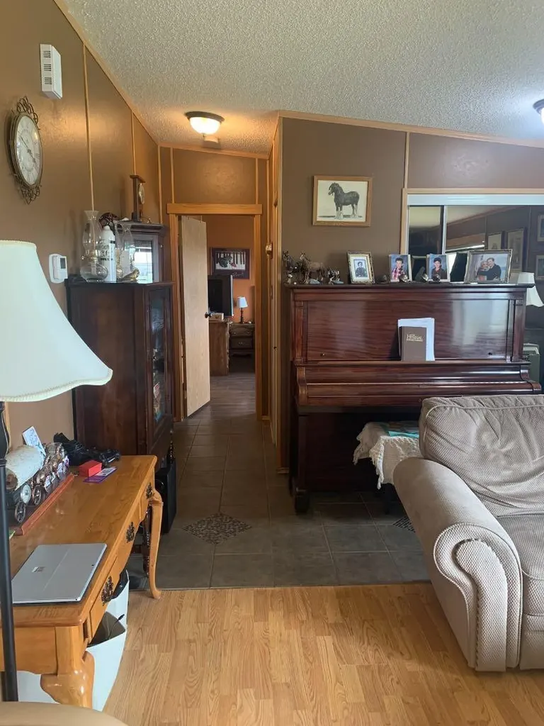 4142 Township Road 290 Rural Mountain View County AB T0M1L0