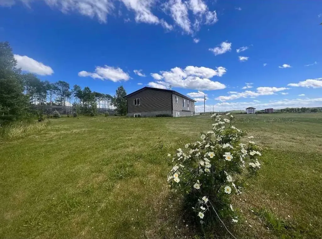 4142 Township Road 290 Rural Mountain View County AB T0M1L0