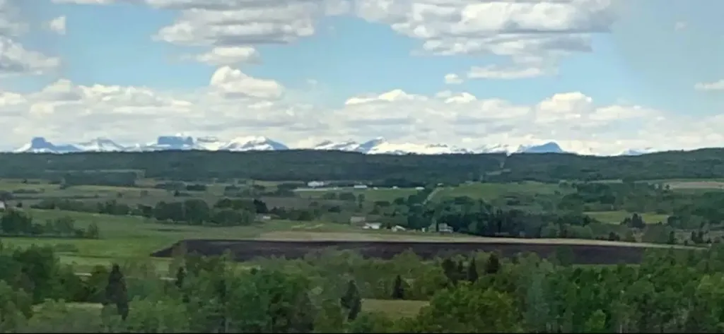 4142 Township Road 290 Rural Mountain View County AB T0M1L0