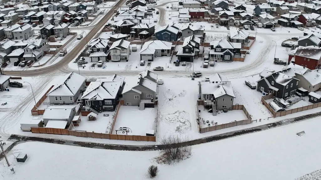 114 Adrian Crescent Fort Mcmurray AB T9J5J3