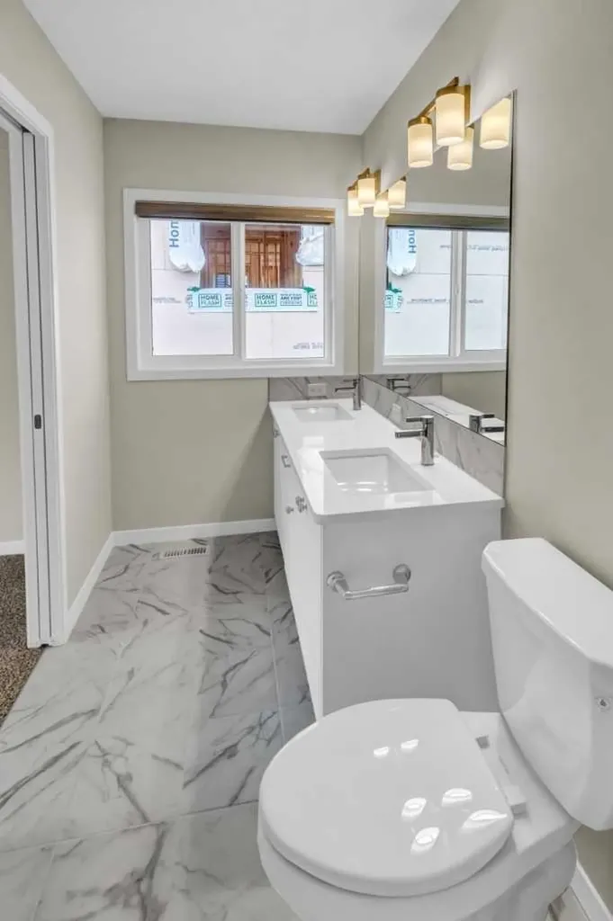 249 Aquila Drive NW Calgary AB T3R 1Y6