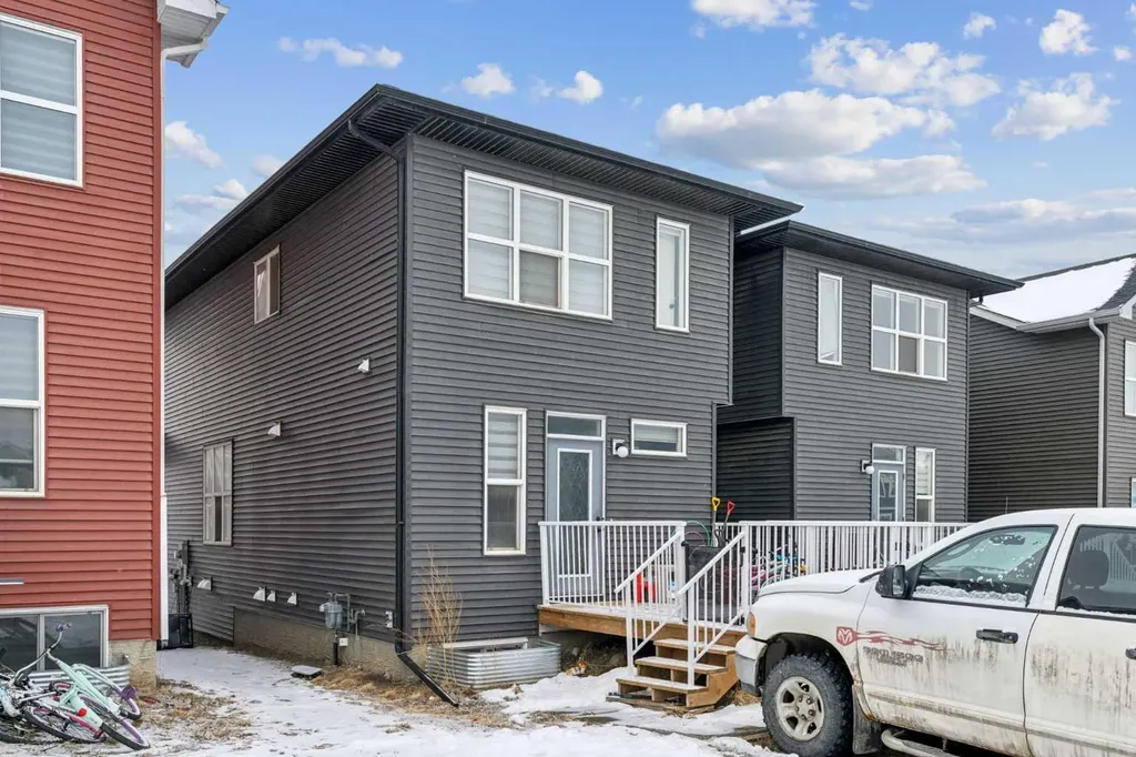 249 Aquila Drive NW Calgary AB T3R 1Y6