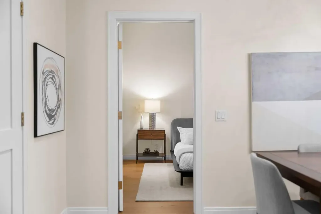 881 15 Avenue SW Calgary AB T2R 1R8