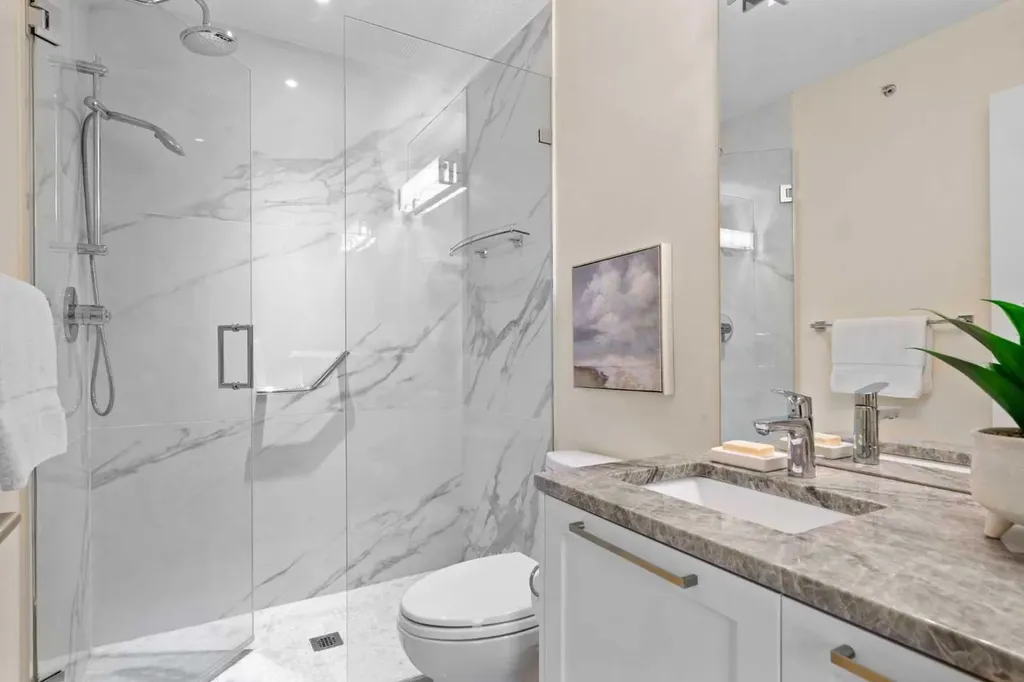 881 15 Avenue SW Calgary AB T2R 1R8