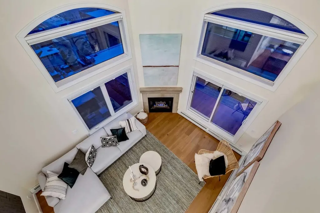 881 15 Avenue SW Calgary AB T2R 1R8