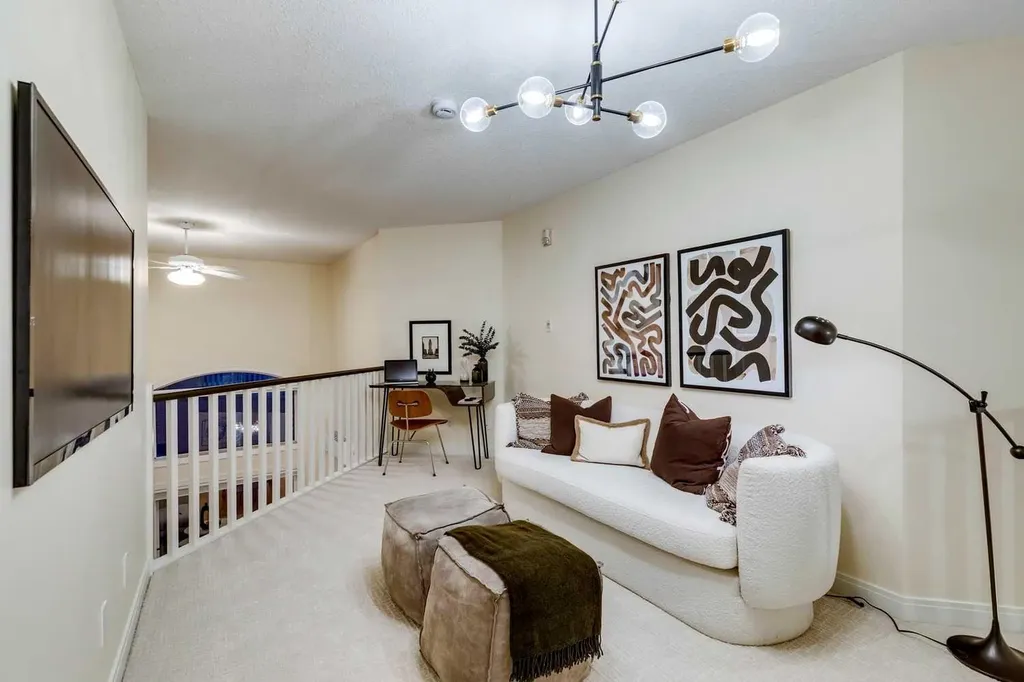 881 15 Avenue SW Calgary AB T2R 1R8