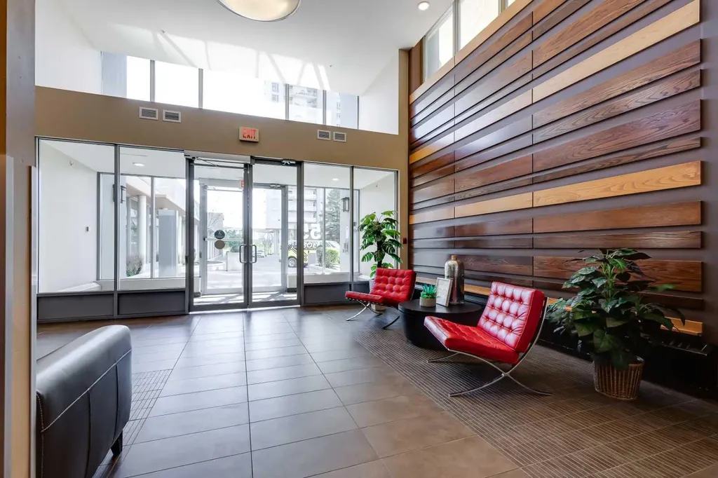 55 Spruce Place SW Calgary AB T3C 3X5