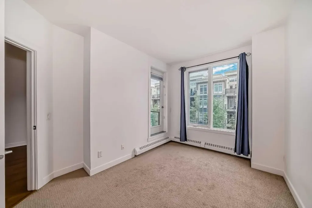 328 21 Avenue SW Calgary AB T2R 0E2