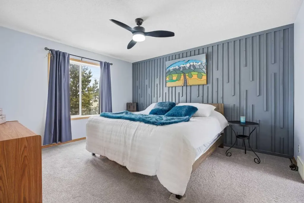 167 Fairways Drive NW Airdrie AB T4B 2R8