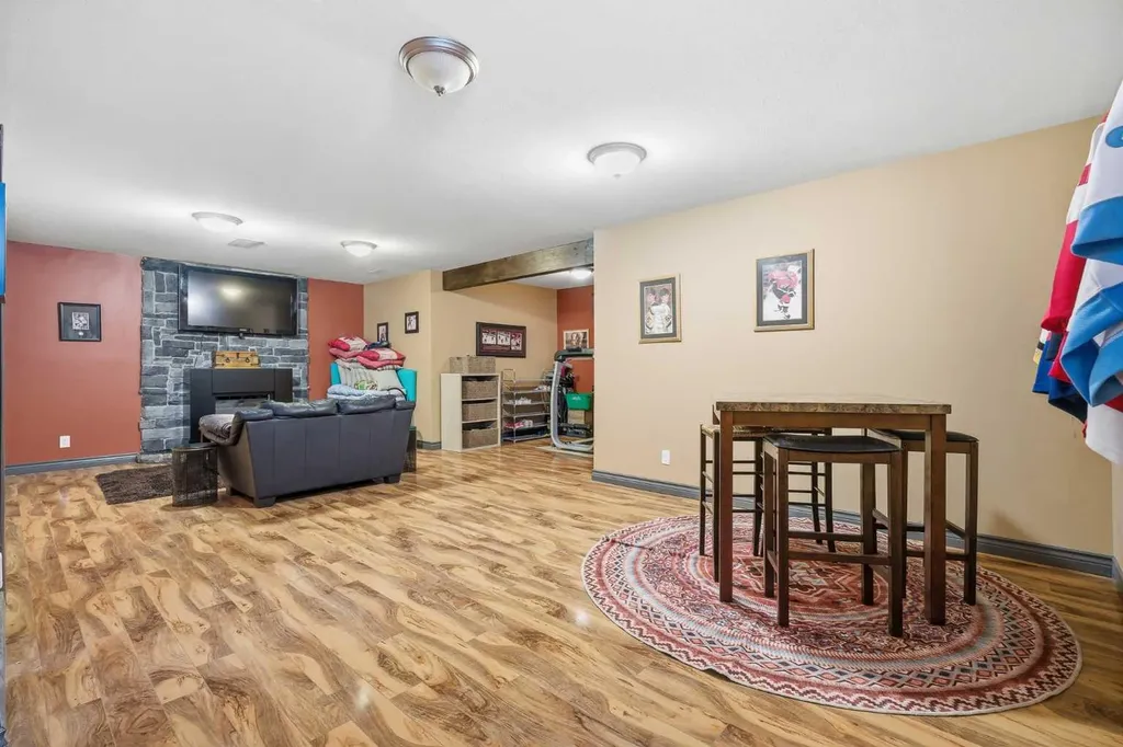 167 Fairways Drive NW Airdrie AB T4B 2R8