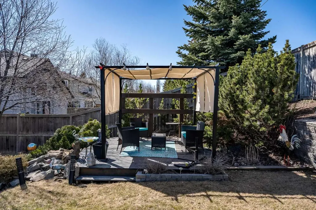 167 Fairways Drive NW Airdrie AB T4B 2R8