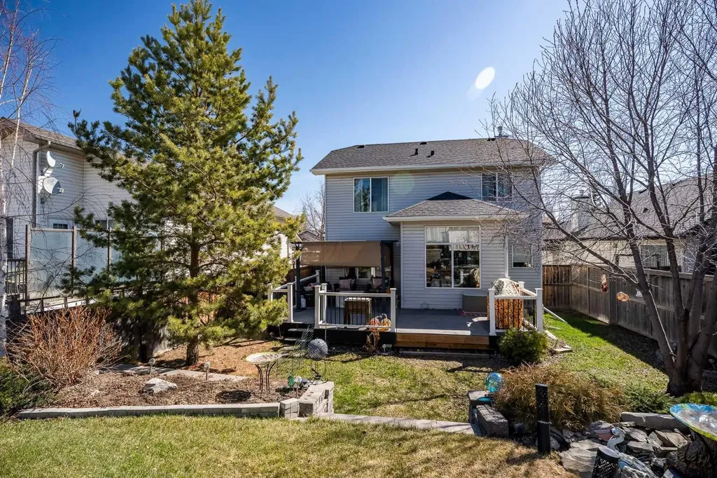167 Fairways Drive NW Airdrie AB T4B 2R8