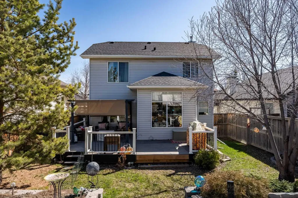 167 Fairways Drive NW Airdrie AB T4B 2R8